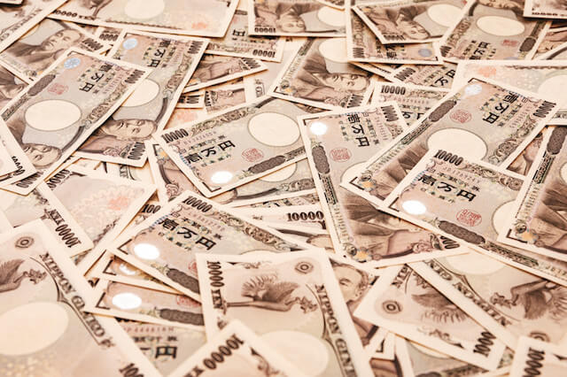 引き寄せの法則を活用してお金を引き寄せる方法 気をつけておきたいこと あこずみっく